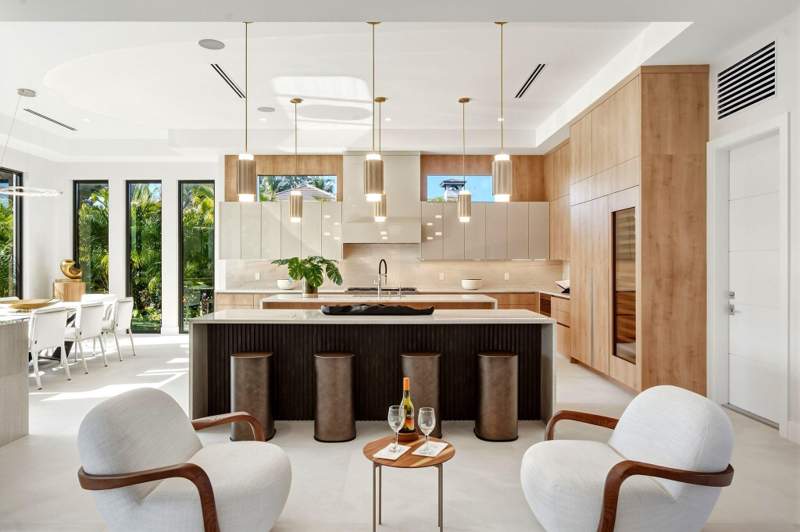 5 bedroom Single Family Residence at 399 NE Spanish Court, Boca Raton Riviera Unit C, Boca Raton — photo 5