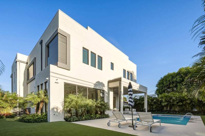 5 bedroom Single Family Residence at 399 NE Spanish Court, Boca Raton Riviera Unit C, Boca Raton — photo 3