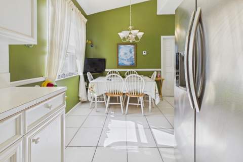 7032 Cataluna Circle, Delray Beach FL - photo 11 of 33