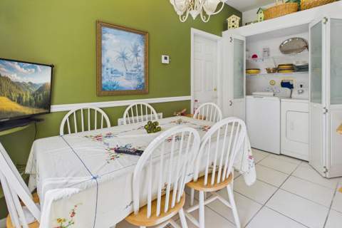 7032 Cataluna Circle, Delray Beach FL - photo 10 of 33