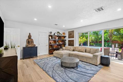 2041 NE 30th Street, Fort Lauderdale FL - photo 9 of 43