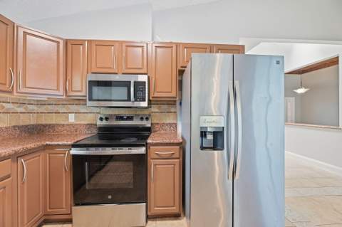 4790 NW 85th Avenue, Lauderhill FL - photo 14 of 42