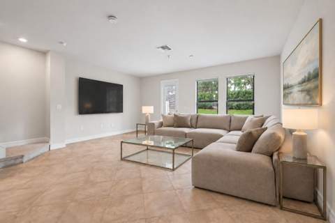 4488 Appleton Circle, Oakland Park FL - photo 8 of 82