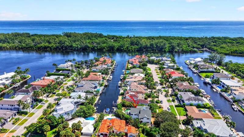 5 bedroom Single Family Residence at 771 NE 33rd Street, Lake Rogers Isle Unit A, Boca Raton — photo 4
