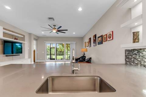 8543 Julian Alps Lane, Boynton Beach FL - photo 13 of 69