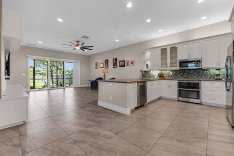 8543 Julian Alps Lane, Boynton Beach FL - photo 6 of 69