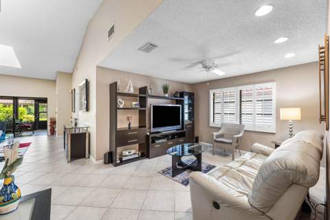 6375 Kings Gate Circle, Delray Beach FL - photo 11 of 46