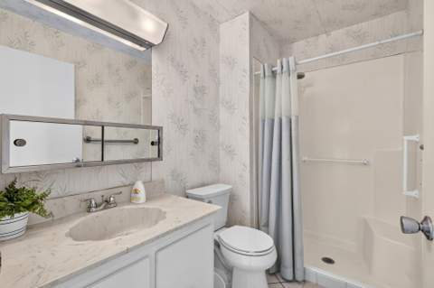 125 Lake Anne Drive #125, West Palm Beach FL - photo 7 of 37