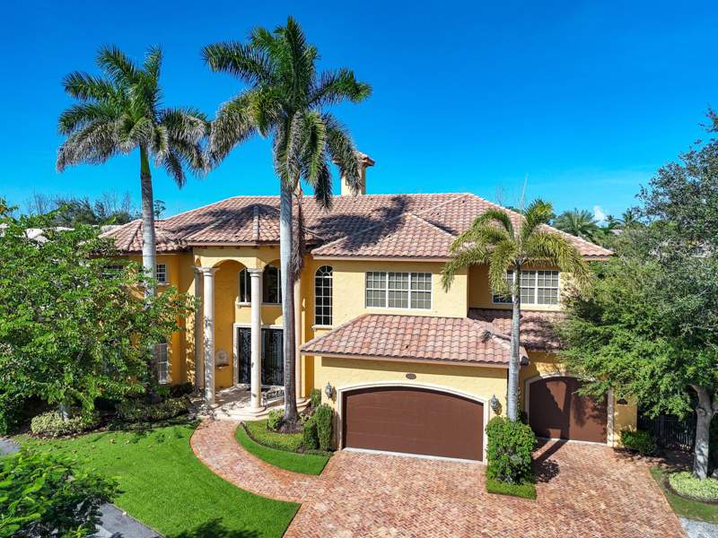 5 bedroom Single Family Residence at 18519 SE Palm Island Lane, Jupiter River Estates, Jupiter — photo 3