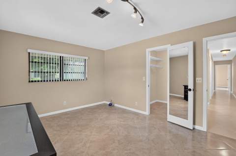 4441 Saint Andrews Drive, Boynton Beach FL - photo 17 of 48