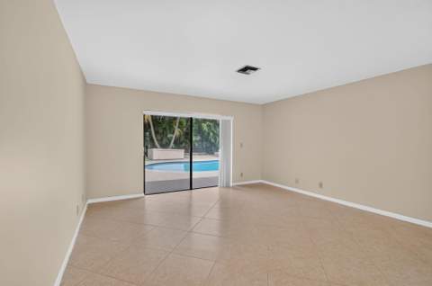 4441 Saint Andrews Drive, Boynton Beach FL - photo 12 of 48
