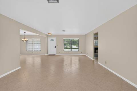 4441 Saint Andrews Drive, Boynton Beach FL - photo 11 of 48