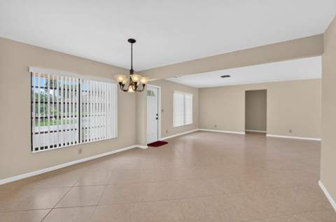 4441 Saint Andrews Drive, Boynton Beach FL - photo 10 of 48