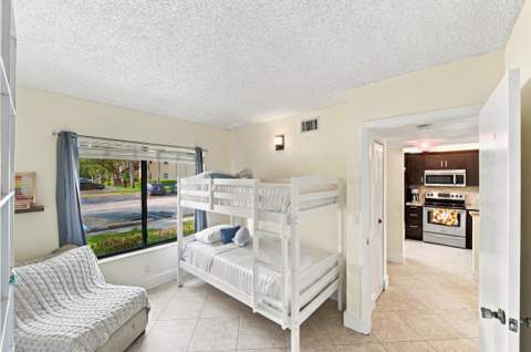 6585 Somerset Drive #102, Boca Raton FL - photo 16 of 29
