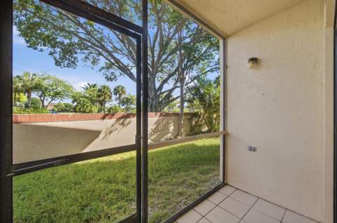 6585 Somerset Drive #102, Boca Raton FL - photo 19 of 29