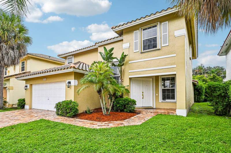 4 bedroom Single Family Residence at 6520 NW 41st Terrace, Cocobay, Coconut Creek — photo 2