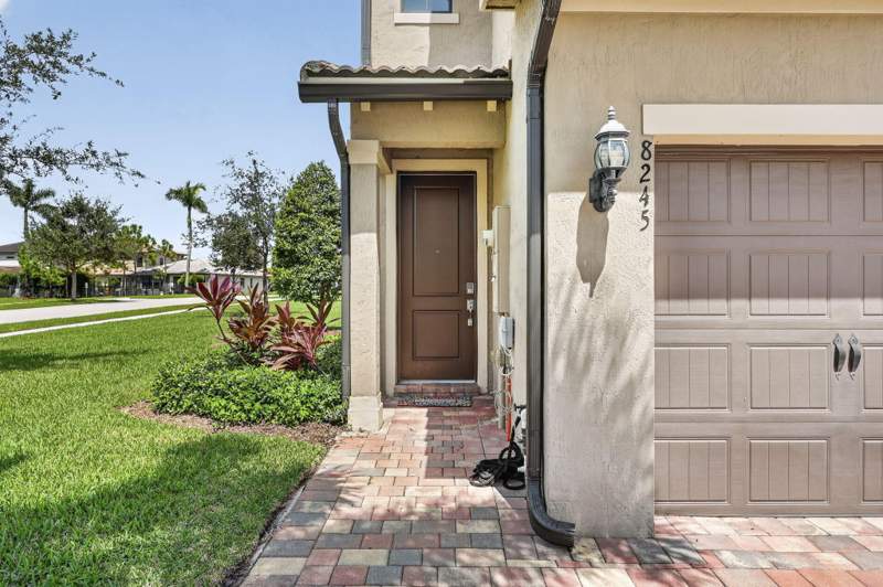 3 bedroom Townhouse at 8245 Cadre Noir Road, Fields At Gulfstream Polo, Lake Worth — photo 4