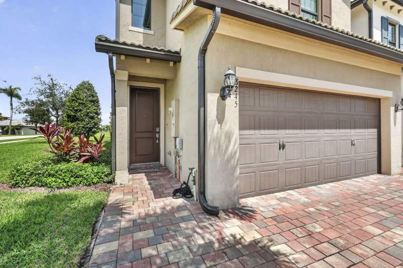 3 bedroom Townhouse at 8245 Cadre Noir Road, Fields At Gulfstream Polo, Lake Worth — photo 5