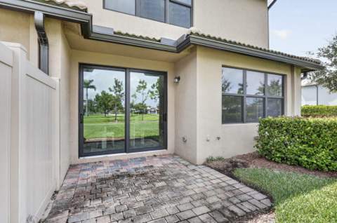 8245 Cadre Noir Road, Lake Worth FL - photo 7 of 96