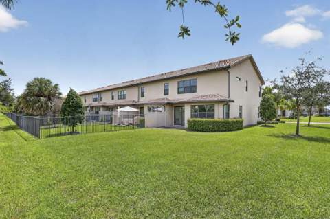 8245 Cadre Noir Road, Lake Worth FL - photo 11 of 96