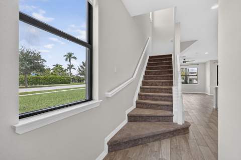 8245 Cadre Noir Road, Lake Worth FL - photo 12 of 96