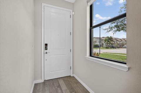 8245 Cadre Noir Road, Lake Worth FL - photo 13 of 96