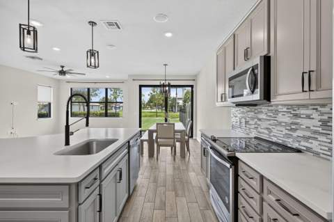 8245 Cadre Noir Road, Lake Worth FL - photo 24 of 96