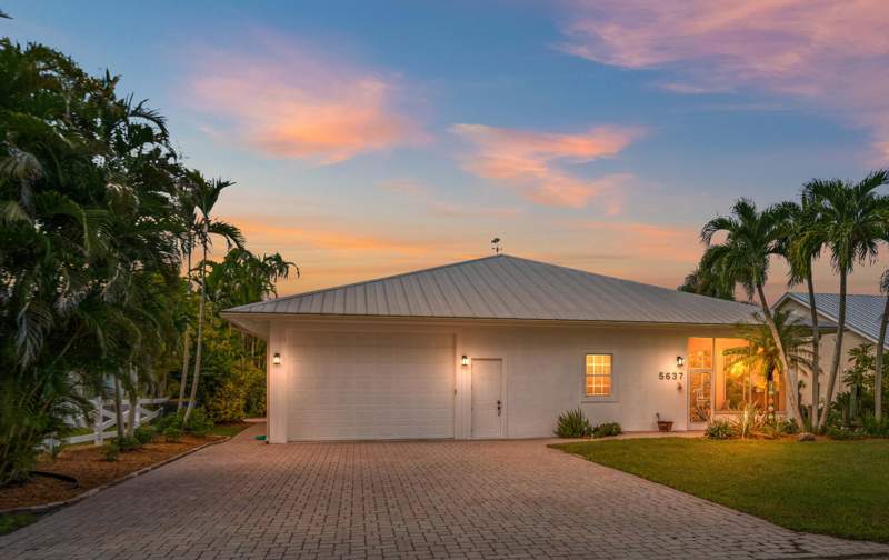 3 bedroom Single Family Residence at 5637 SE Major Way, Rocky Point Highlands, Stuart — photo 2