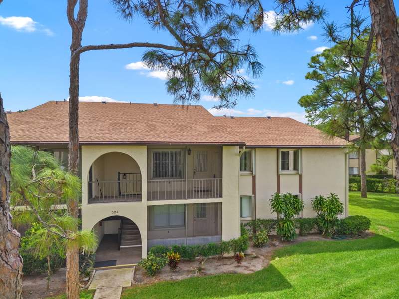 2 bedroom Condominium at 324 Knotty Pine Circle #B-2, Pine Ridge South III Condo, Greenacres — photo 4