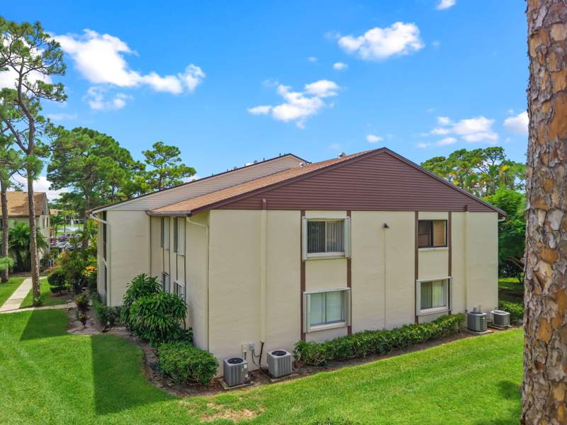 2 bedroom Condominium at 324 Knotty Pine Circle #B-2, Pine Ridge South III Condo, Greenacres — photo 5