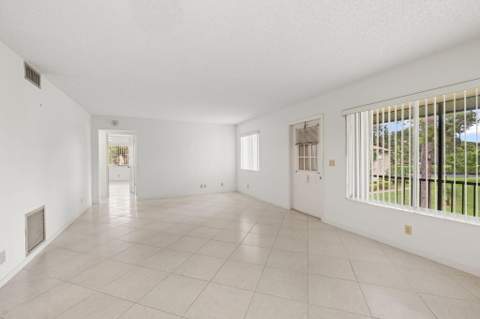 324 Knotty Pine Circle #B-2, Greenacres FL - photo 17 of 30