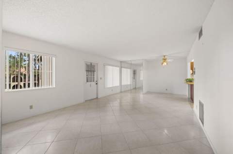 324 Knotty Pine Circle #B-2, Greenacres FL - photo 18 of 30