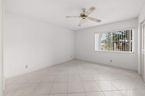 324 Knotty Pine Circle #B-2, Greenacres FL - photo 23 of 30