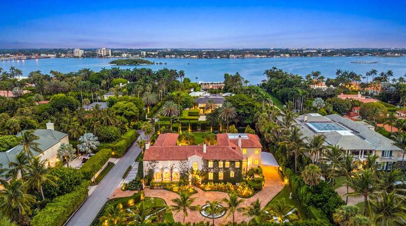 9 bedroom Single Family Residence at 111 Via Del Lago, Tropical Isle, Palm Beach — photo 4