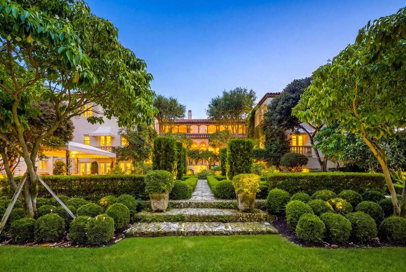 9 bedroom Single Family Residence at 111 Via Del Lago, Tropical Isle, Palm Beach — photo 5