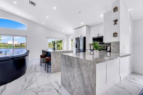 1551 NW 132nd Avenue, Pembroke Pines FL - photo 10 of 52