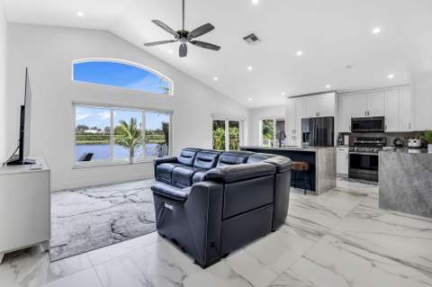 1551 NW 132nd Avenue, Pembroke Pines FL - photo 16 of 52