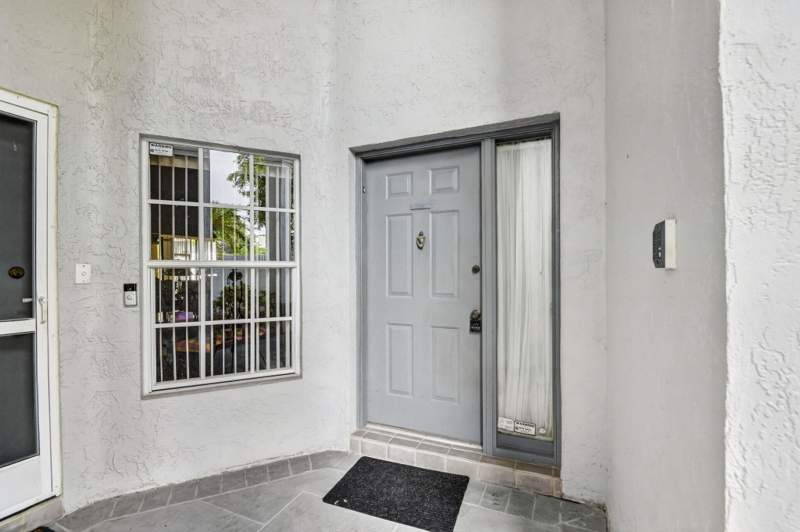 3 bedroom Condominium at 11691 Briarwood Circle #4, Briarwood At Indian Springs , Boynton Beach — photo 2