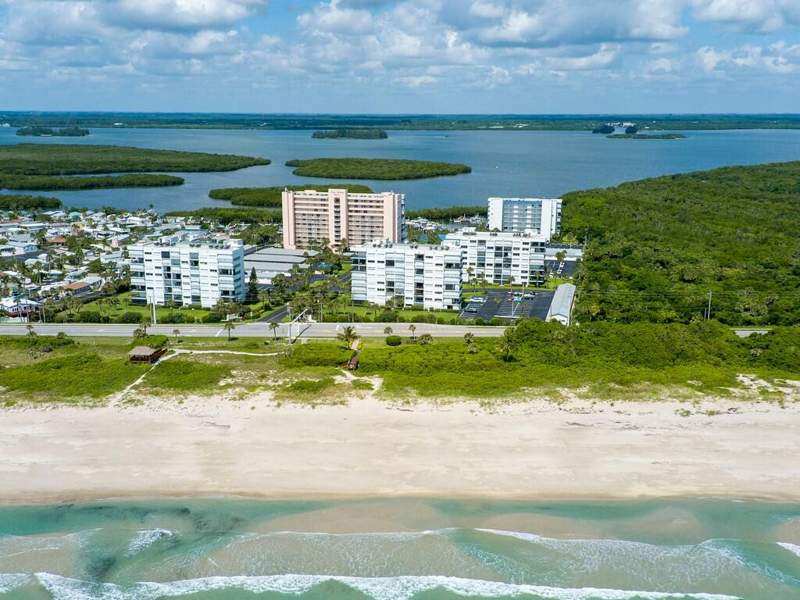 2 bedroom Condominium at 5163 N Hwy A1A #820, Ocean Harbour Condominium D, Hutchinson Island — photo 2