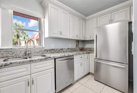 445 Lake Frances Drive #445, West Palm Beach FL - photo 7 of 26