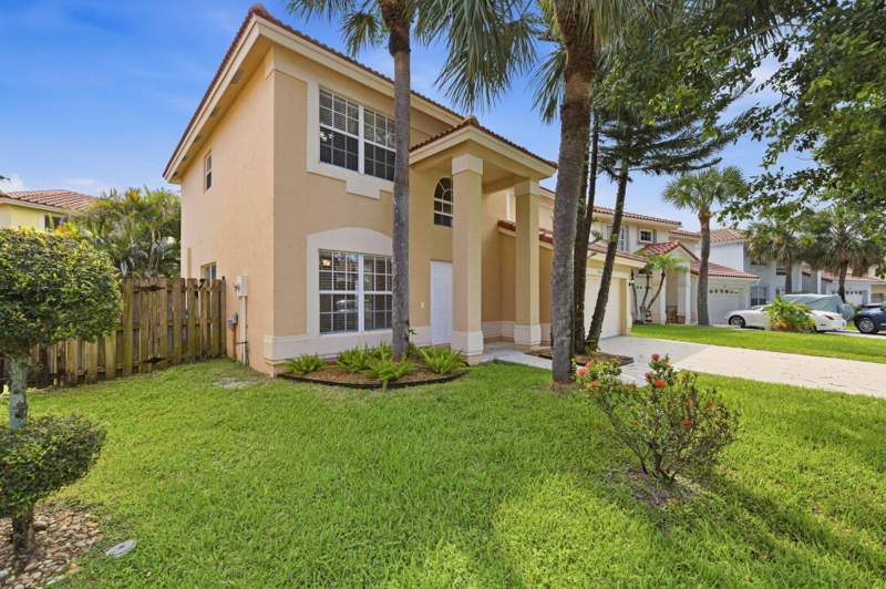 4 bedroom Single Family Residence at 10843 Buttonwood Lake Drive, Boca Chase Tr 4, Boca Raton — photo 2