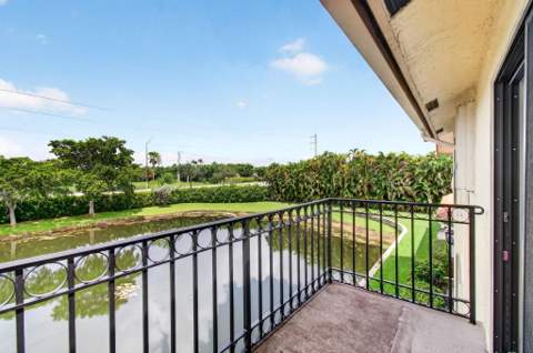 8320 Waterline Drive #202, Boynton Beach FL - photo 19 of 46