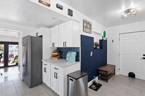 336 SW 20th Street, Fort Lauderdale FL - photo 8 of 39