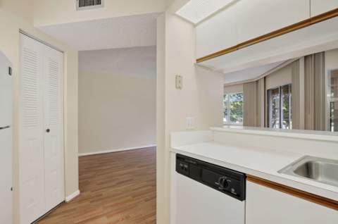 300 SW 130th Terrace #202B, Pembroke Pines FL - photo 9 of 41