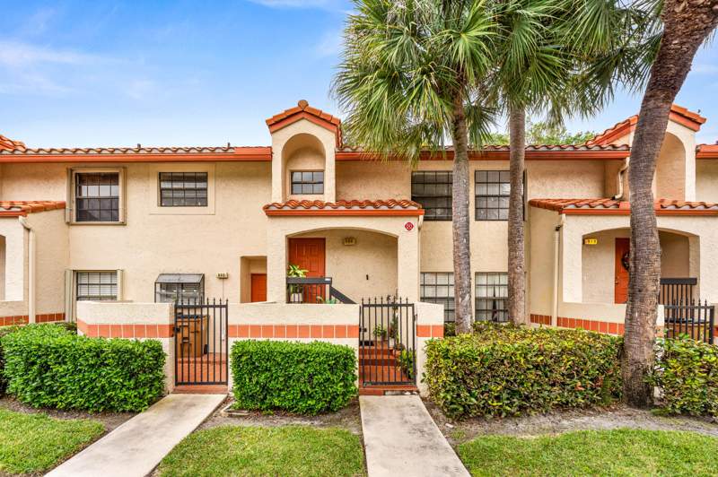 2 bedroom Condominium at 906 Congressional Way #906, Ambassador Square Condo, Deerfield Beach — photo 2