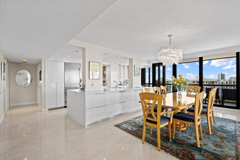 2 bedroom Condominium at 4100 N Ocean Drive #2304, Martinique 2 Condo, Singer Island — photo 2