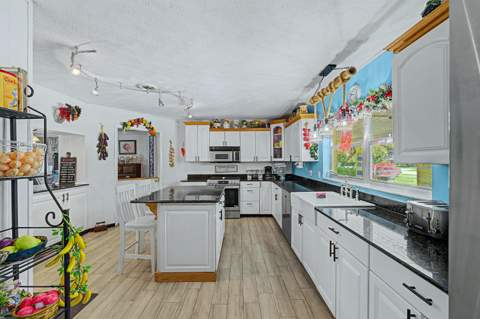 3117 Maravilla Boulevard, Fort Pierce FL - photo 11 of 98
