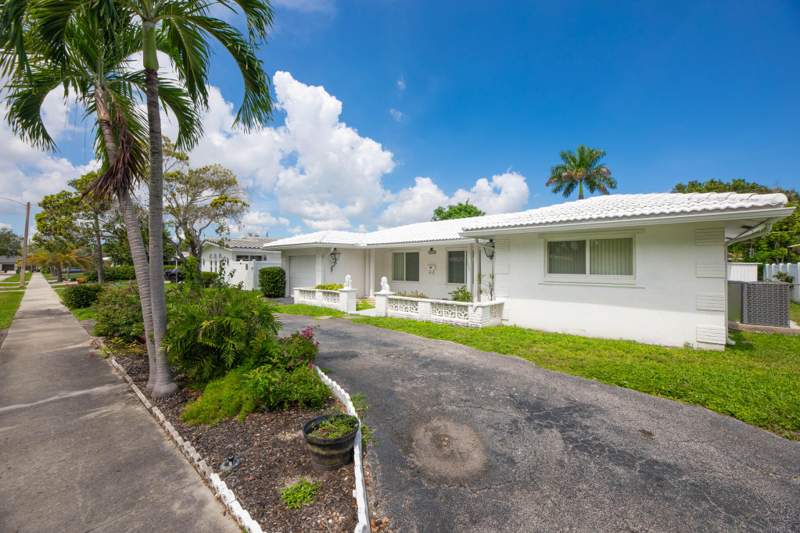 2 bedroom Single Family Residence at 1951 NE 59th Place, Imperial Point 2 Sec, Fort Lauderdale — photo 4
