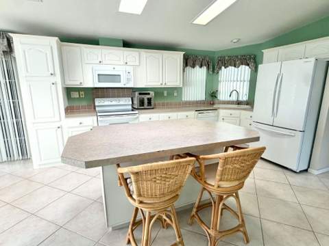 8110 9th Hole Drive, Port St. Lucie FL - photo 10 of 31