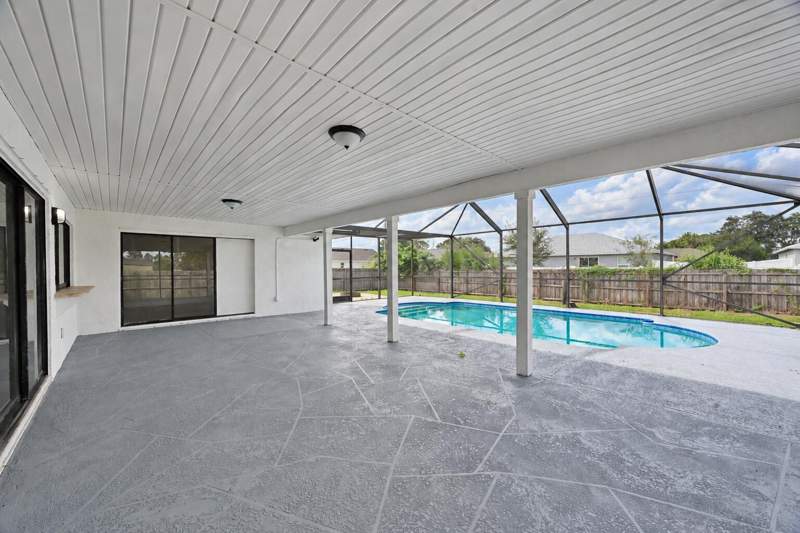 3 bedroom Single Family Residence at 441 SE Guava Terrace, Port St Lucie Section 2, Port St. Lucie — photo 3